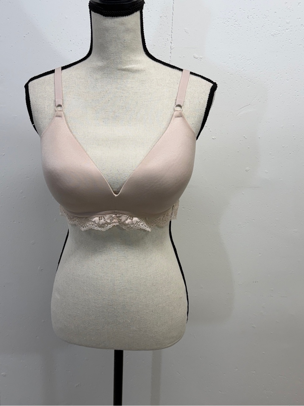 Light Pink Lace-Trim bra with underwire- Women Intimates & Sleepwear